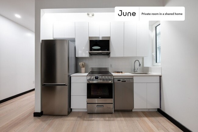 Building Photo - Room in Shared 4 bed/2 bath home in Ditmas Park