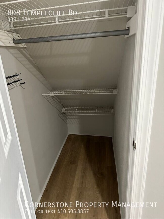 Foto del edificio - 808 Templecliff Rd