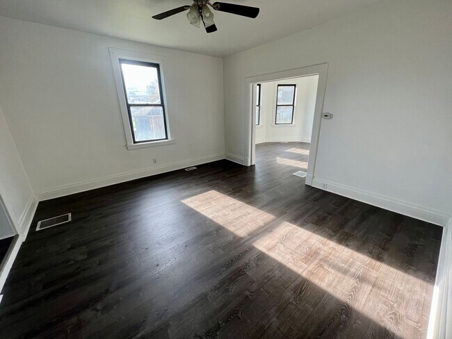 Building Photo - 135 McGovern Blvd (Full Service)