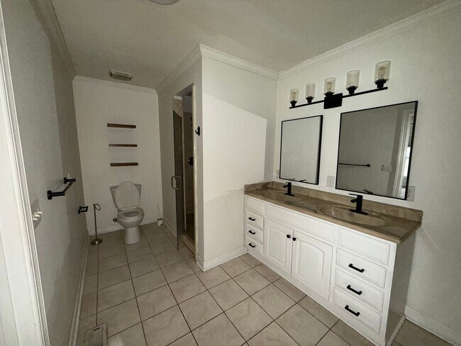 Foto del edificio - 510 Westwood Cir