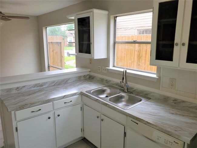 Foto del edificio - 936 Holbech Ln