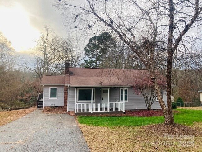 Building Photo - 2177 Lynmore Dr