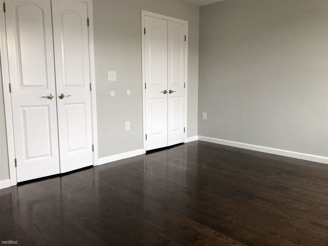 Primary Photo - 3 br, 2 bath Apartment - 90 Mallory Ave Apt 2