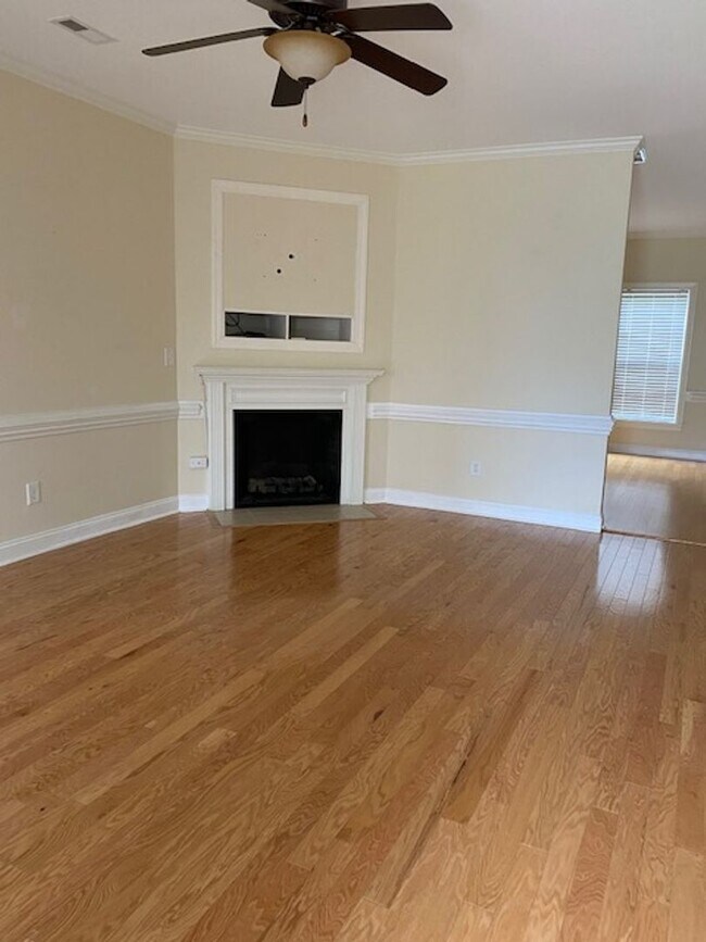 Building Photo - Brook Hollow Townhome- Coming Soon