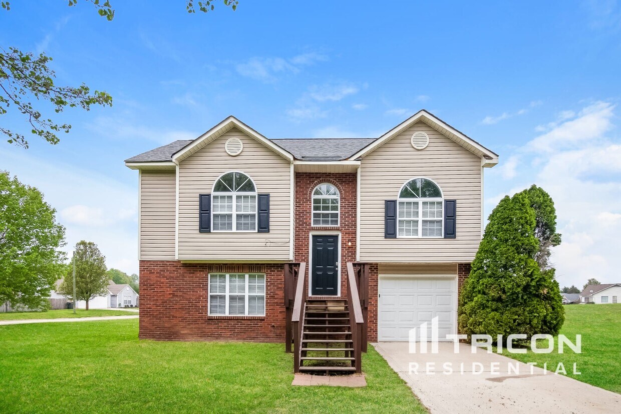 Foto principal - 4422 Fawnbrook Ave SW