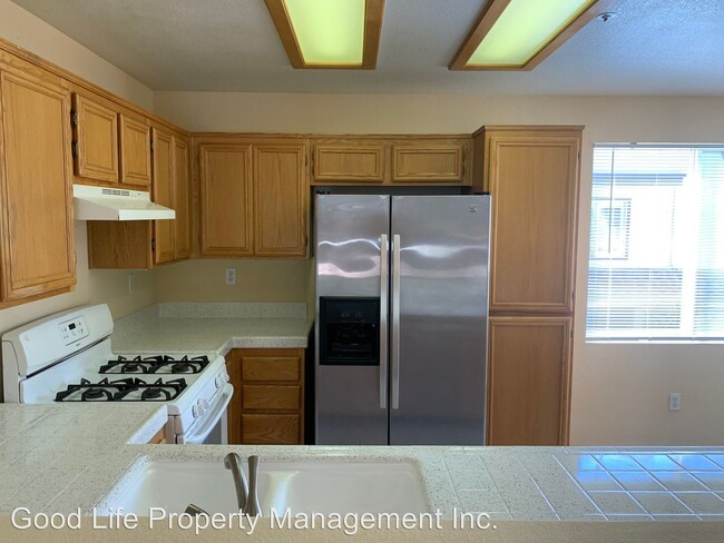 Building Photo - 10292 Wateridge Cir