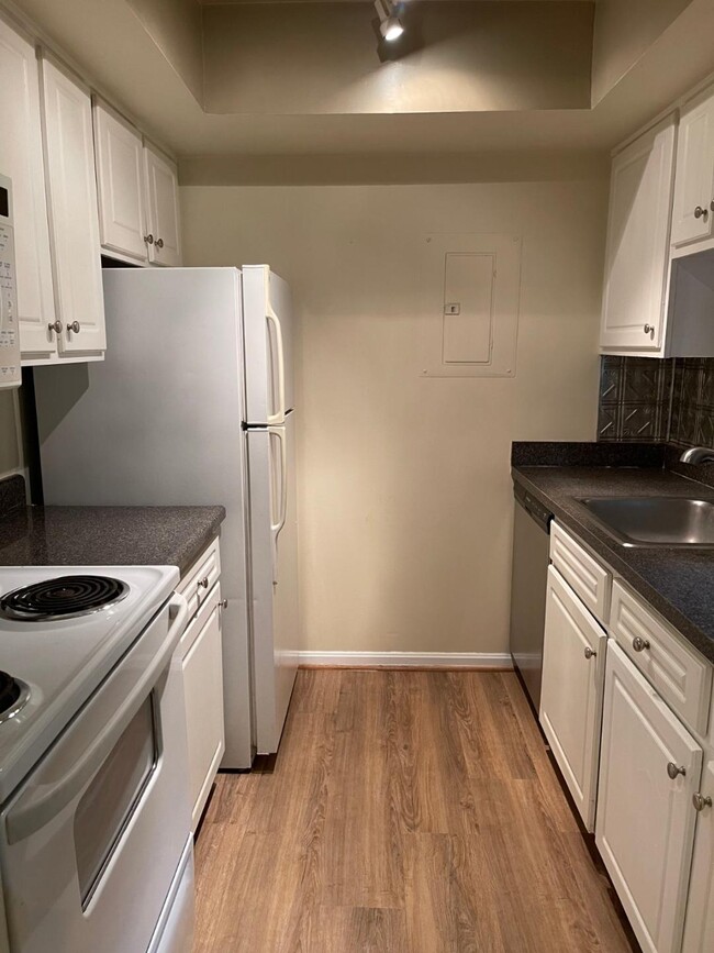 Foto del edificio - 18310 Streamside Dr