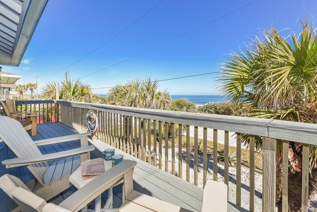 Building Photo - 6298S - The Artist Beach House