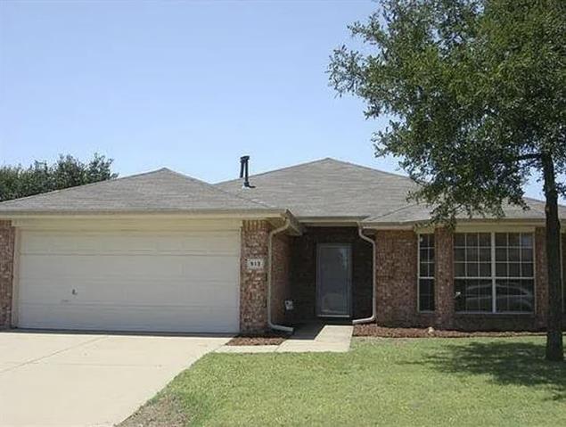 Primary Photo - 913 Austin Ln