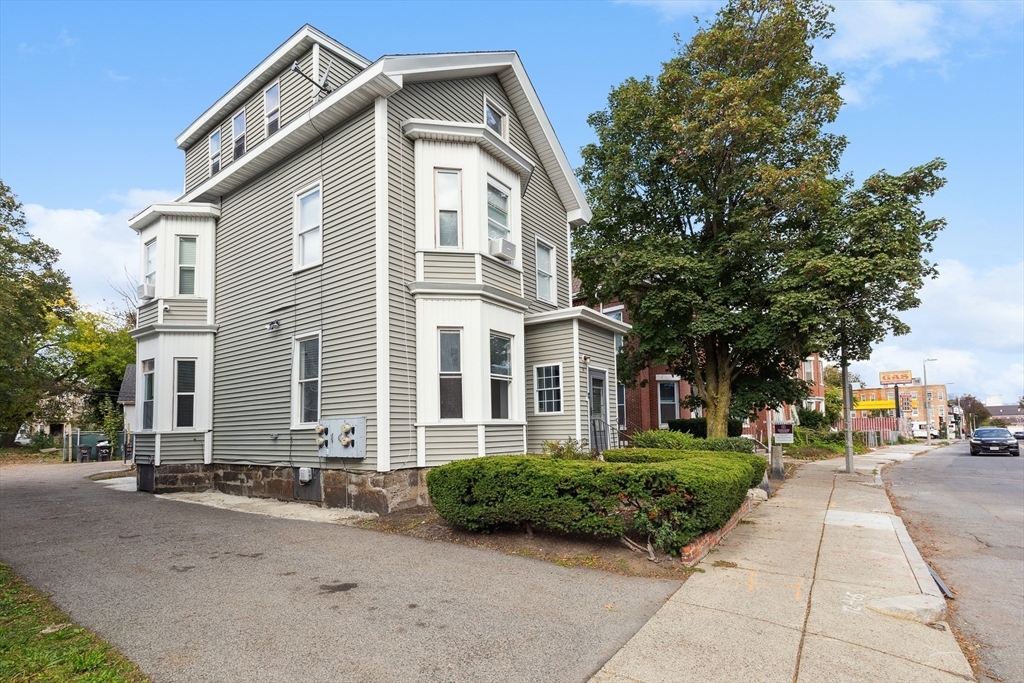 Primary Photo - 91 Blue Hill Ave
