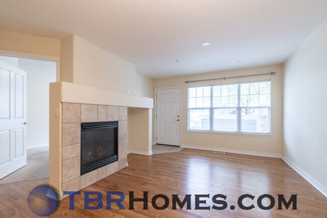 Foto del edificio - 14300 Waterside Ln
