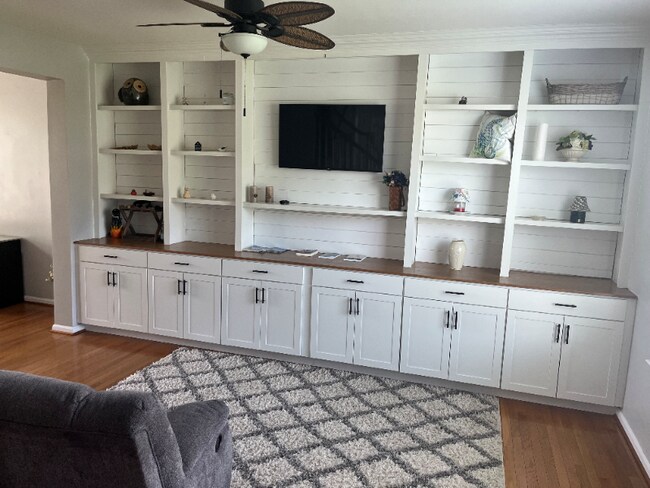 Foto del edificio - 24889 Rivers Edge Rd