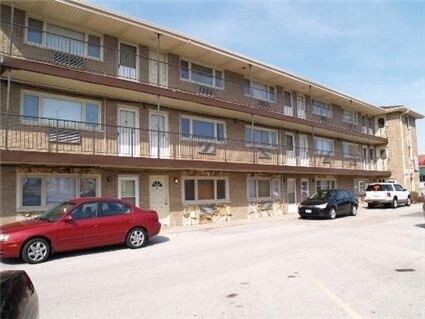 Foto del edificio - 3225 W 111th St