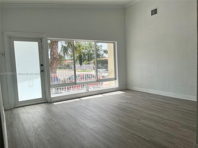 Building Photo - 3310 SW 82nd Ave