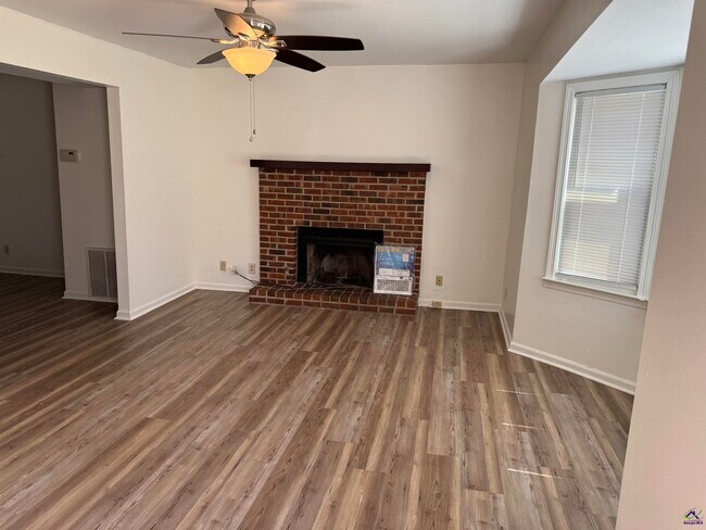 Building Photo - 167 Windermere Cir