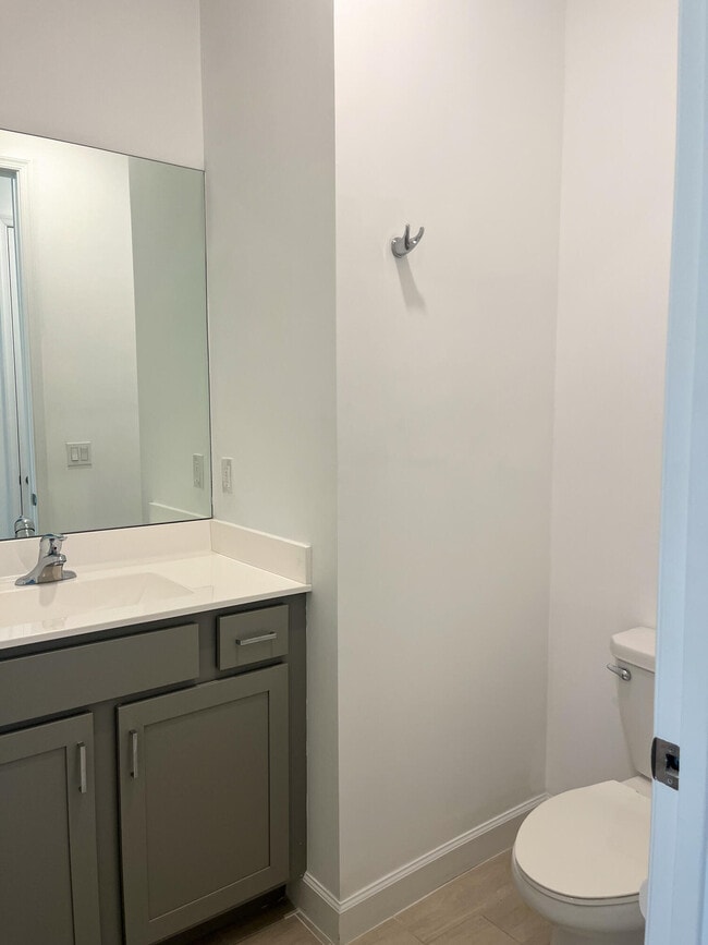 Building Photo - 4985 Navali Dr