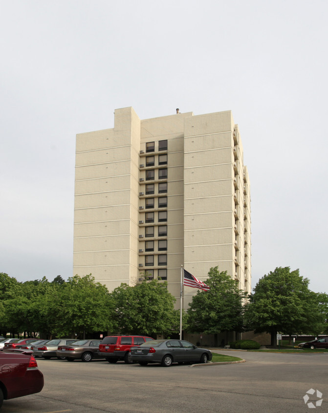 Primary Photo - The Park Tower