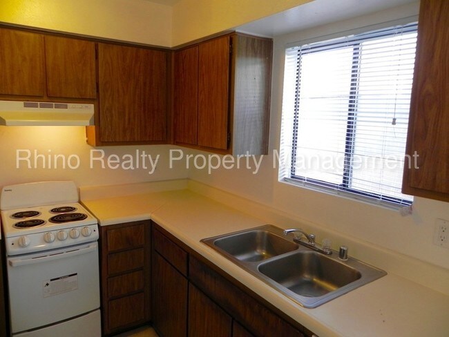 Foto del edificio - 12621 Lomas Blvd NE