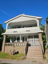 Building Photo - 1111 E 114th St
