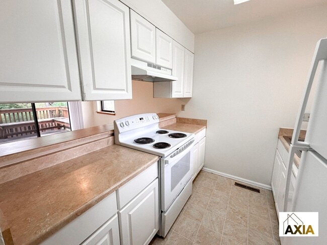 Foto del edificio - 4BD/2BA Fall Pre-Lease in Quiet Neighborhood!