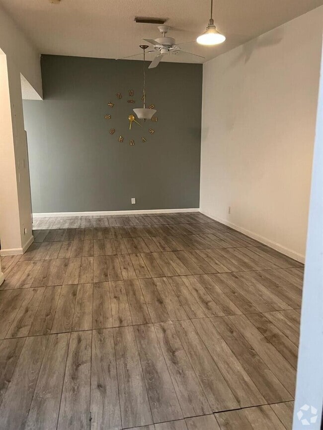 Building Photo - 5070 Sanctuary Way
