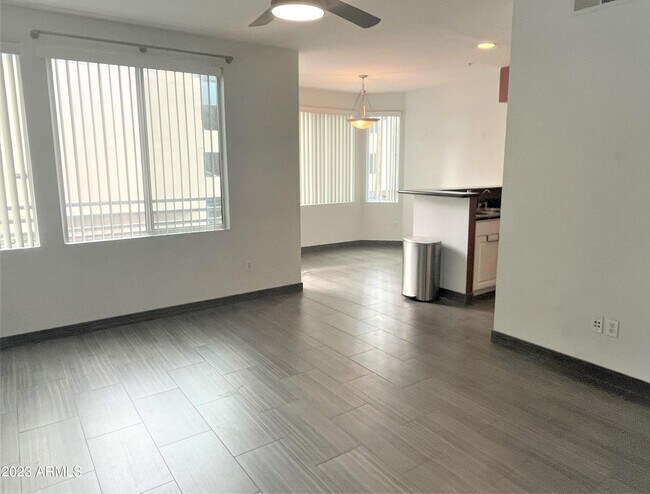 Building Photo - 3633 N 3rd Ave