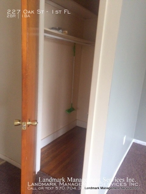 Building Photo - 227 Oak St