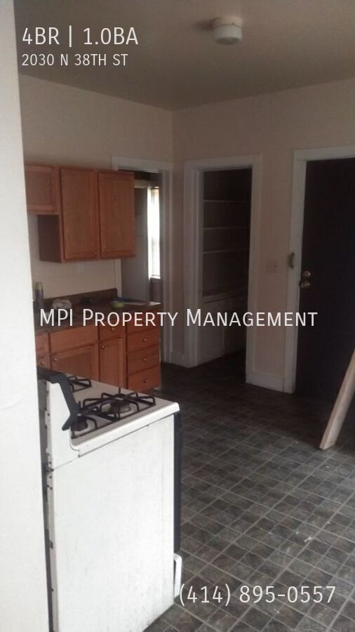 Building Photo - 2030 N 38th St