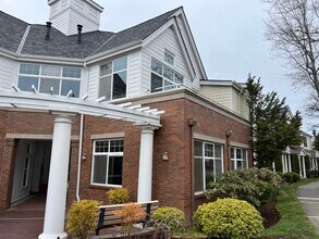 Building Photo - 1400 Huckleberry Cir