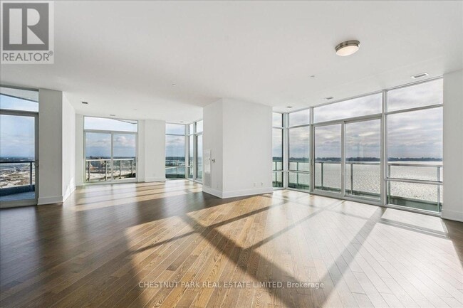 Building Photo - 1 Edgewater Dr