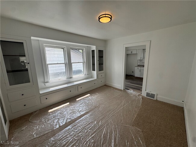 Building Photo - 11122 Glenboro Dr