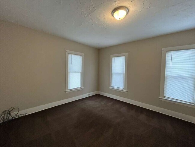 Foto del edificio - 349-351 Courtland St, Painesville, OH 44077