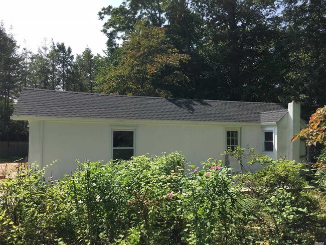 Building Photo - 116 Sandy Hollow Rd