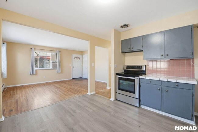 Building Photo - 1182 W Ida Ave