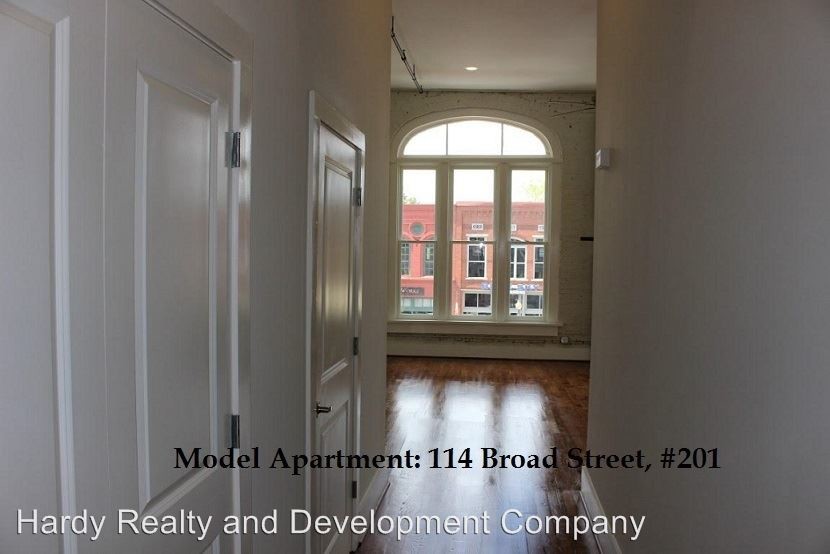 Building Photo - 114 Broad St