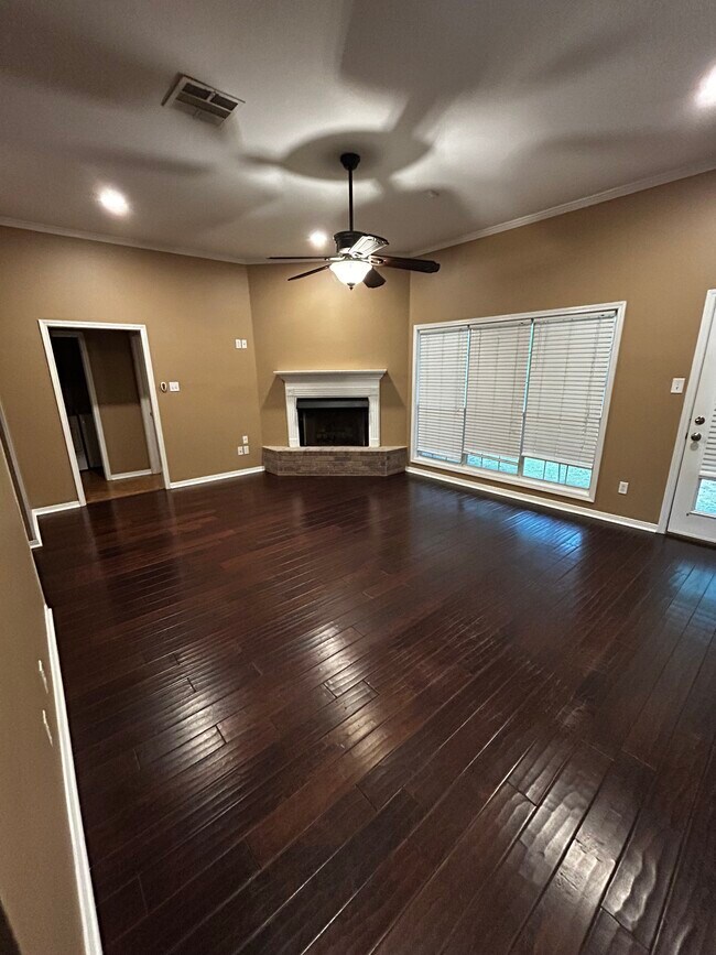 Building Photo - 110 Mohawk Cir