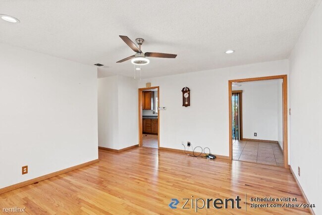 Building Photo - 4 br, 2 bath House - 5034 Bronte Court, Fr...