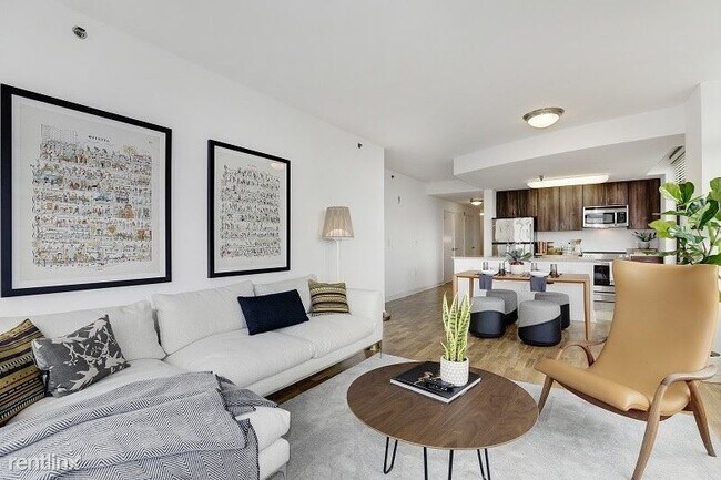 Foto del edificio - 905 Hudson St