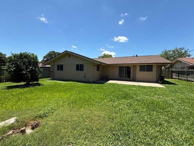 Building Photo - 4638 Bonner Dr