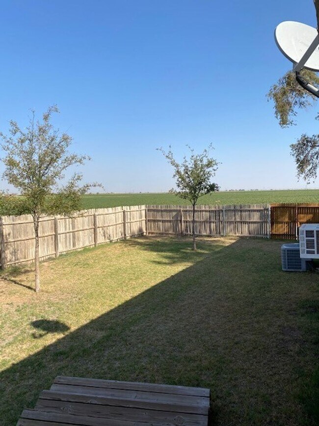Building Photo - Idalou Property for lease !!!