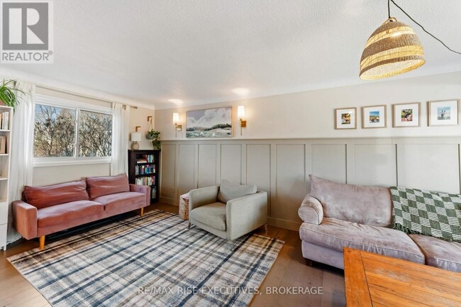 Photo du bâtiment - 1267 Leyton Ave