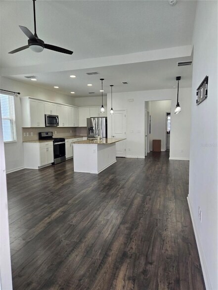 Building Photo - 562 Landshark Blvd