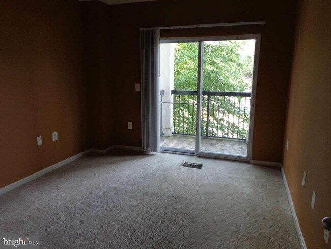 Building Photo - 11379 Aristotle Dr