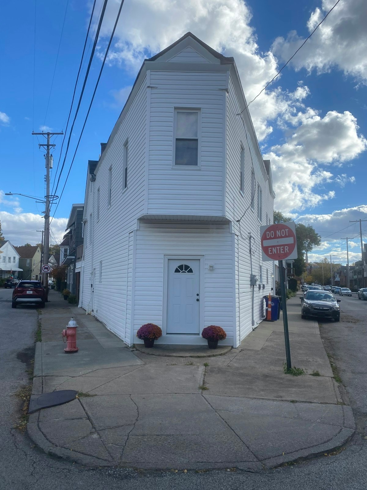 1884 E 120th St Cleveland, OH 44106 – photo 1
