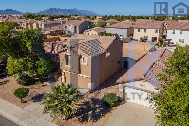 Building Photo - 3Bed/2.5Bath House at Honeycutt Ave/Hogene...