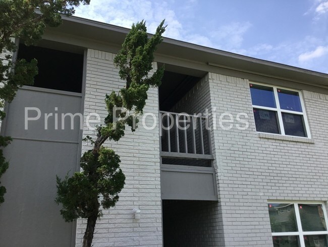 Foto del edificio - 1st full months rent free!