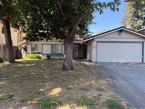 Building Photo - 9333 Premier Way