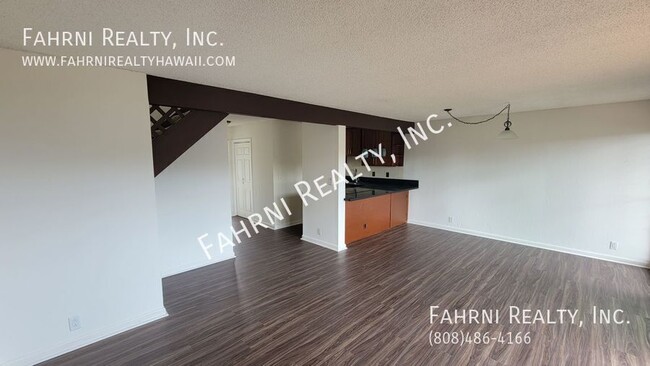 Foto del edificio - PALEHUA GARDENS - Upgraded 3 Bedroom Townhome