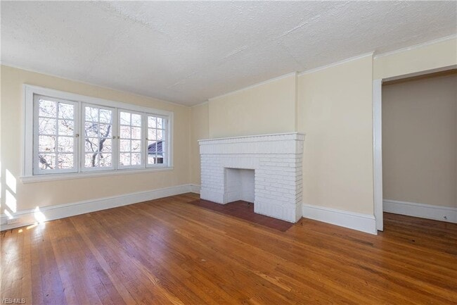 Building Photo - 2768 Lancashire Rd