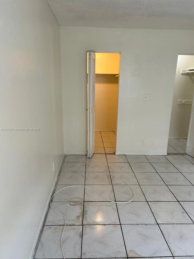 Foto del edificio - 4780 NW 24th Ct